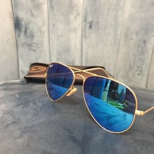 Ray-Ban Accessories - Ray-Ban Aviator Blue Flash Sunglasses Ray-Ban Accessories - Ray-Ban Aviator Blue Flash Sunglasses
